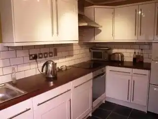52 Lakeside Close, photo 2