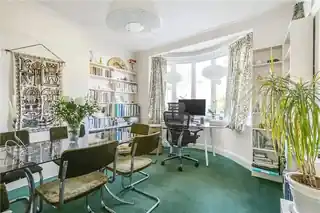 52 Lyncroft Gardens, photo 3