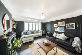 52 Manville Road, photo 3