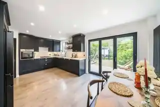 52 Manville Road, photo 4