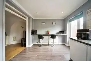 52 Valence Wood Road, photo 3