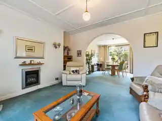 52 Westcroft Road, photo 2