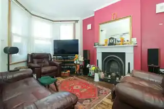 52 Woodside Gardens, photo 2