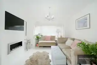 520 Chigwell Road, photo 3