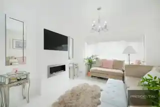 520 Chigwell Road, photo 4
