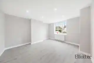 526 Kenton Road, photo 2