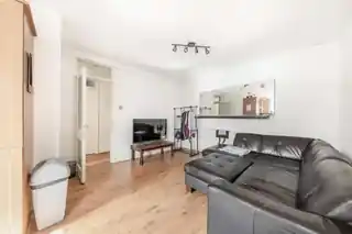 53 Aplin Way, photo 2