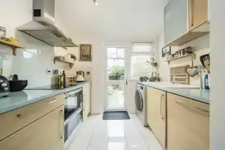 53 Balfour Road, photo 3
