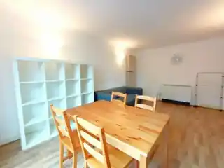 53 Baltic Place, photo 3