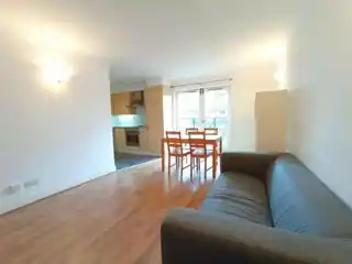 53 Baltic Place, photo 2