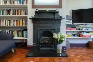 53 Brockwell Park Gardens, photo 4