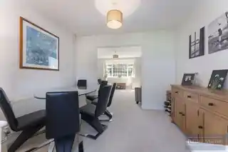 53 Essenden Road, photo 4