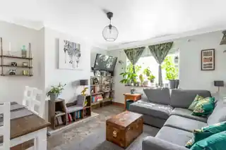 53 Langley Road, photo 2