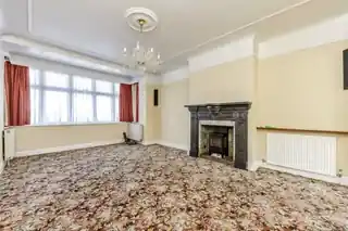 53 Manor Drive, photo 2