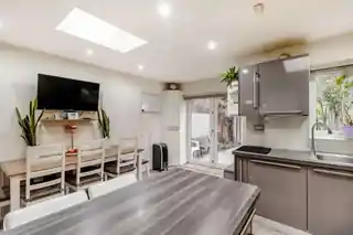53 Minehead Road, photo 4
