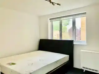 53 Plumtree Close, photo 4