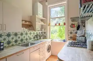 53 Powerscroft Road, photo 4