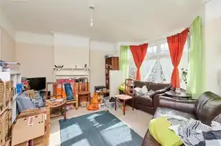 53 Rosslyn Avenue, photo 3