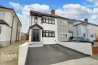 53 Sheila Road, photo 2