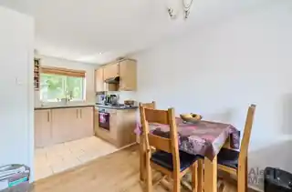 53 Somerford Way, photo 4