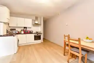 538 Romford Road, photo 2