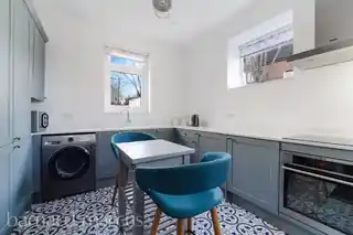 53B Langley Park Road, photo 4