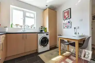 54 Adelphi Crescent, photo 2