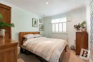 54 Adelphi Crescent, photo 3