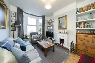 54 Boscombe Road, photo 4