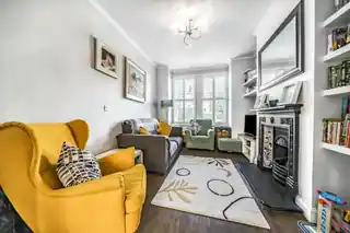 54 Carlton Park Avenue, photo 3