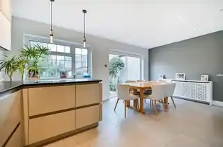 54 Ellington Road, photo 3