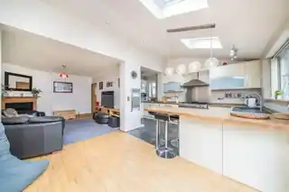 54 Kingsmead Avenue, photo 3