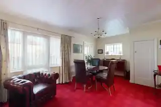 54 Larchwood Avenue, photo 3