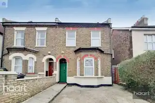 54 Livingstone Road, photo 2