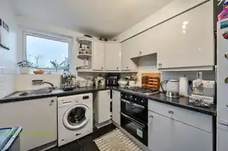 54 Love Lane, photo 4