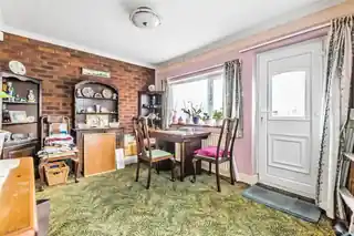 54 Marvell Avenue, photo 3
