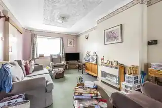 54 Marvell Avenue, photo 4