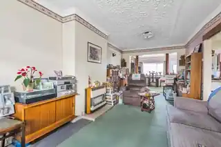 54 Marvell Avenue, photo 2