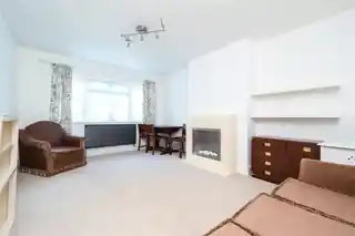 54 Stonecot Hill, photo 2