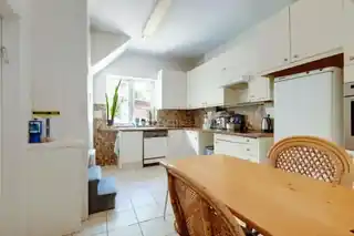 54 West Heath Drive, photo 3