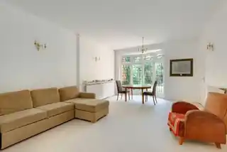 54 West Heath Drive, photo 2