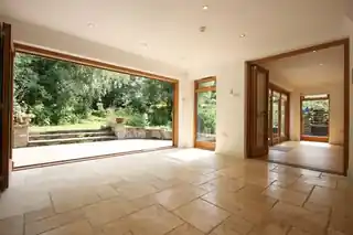 54 Westbury Road, photo 2