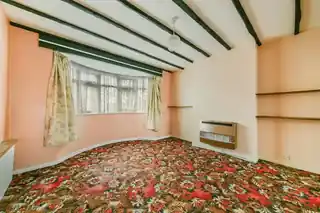 54 Woodland Way, photo 2