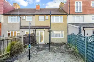 54 Woodland Way, photo 3