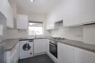 54A Crossmead Avenue, photo 2