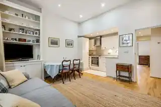 54B Sutherland Avenue, photo 3
