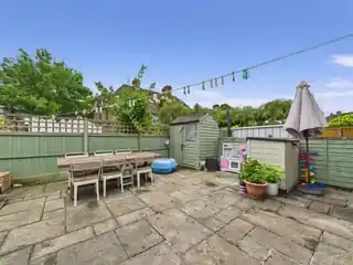 55 Acacia Avenue, photo 3