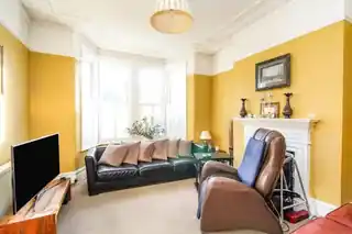 55 Belmont Road, photo 3