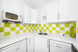 55 Cedar Close, photo 2
