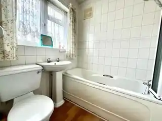 55 Cedarcroft Road, photo 4